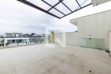 Casa de condomínio à venda com 270m², 4 quartos e 4 vagasVaranda