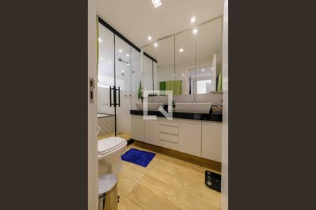 Casa de condomínio à venda com 270m², 4 quartos e 4 vagasBanheiro da Suíte 1