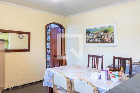 Casa à venda com 180m², 3 quartos e 1 vaga