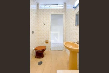 Casa à venda com 130m², 2 quartos e 2 vagas Casa à venda com 130m², 2 quartos e 2 vagasBanheiro Social