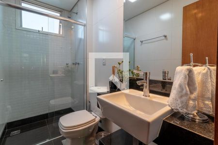 Apartamento à venda com 107m², 3 quartos e 3 vagasbanho