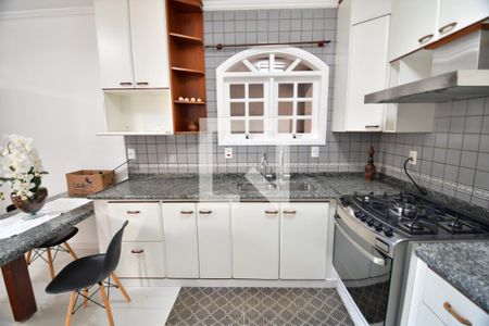 Casa à venda com 400m², 4 quartos e 4 vagasCozinha