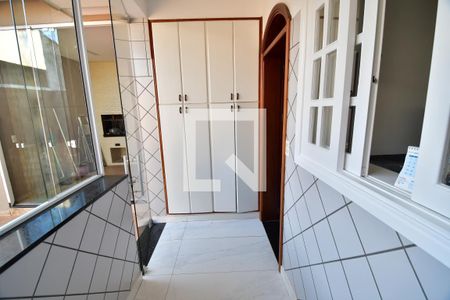 Casa à venda com 400m², 4 quartos e 4 vagasÁrea de Serviço