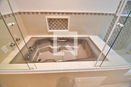 Casa à venda com 400m², 4 quartos e 4 vagasBanheiro 1