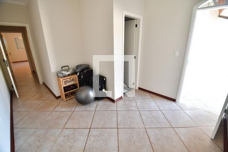 Casa à venda com 400m², 4 quartos e 4 vagasQuarto 1 - Suíte/Escritório