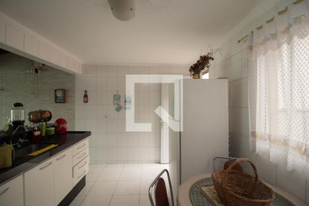 Casa à venda com 250m², 4 quartos e 2 vagas Casa à venda com 250m², 4 quartos e 2 vagasChurrasqueira