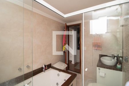 Casa à venda com 250m², 4 quartos e 2 vagas Casa à venda com 250m², 4 quartos e 2 vagasBanheiro da Suíte