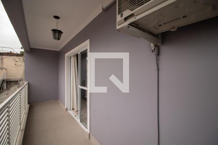 Casa à venda com 250m², 4 quartos e 2 vagas Casa à venda com 250m², 4 quartos e 2 vagasVaranda Sala