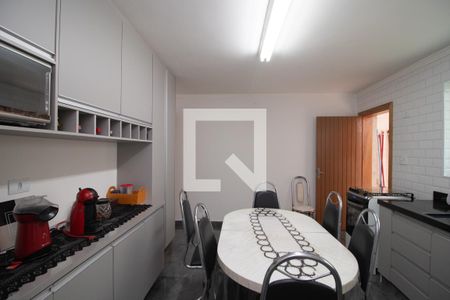 Casa à venda com 250m², 4 quartos e 2 vagas Casa à venda com 250m², 4 quartos e 2 vagasCozinha