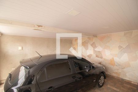 Casa à venda com 250m², 4 quartos e 2 vagas Casa à venda com 250m², 4 quartos e 2 vagasGaragem