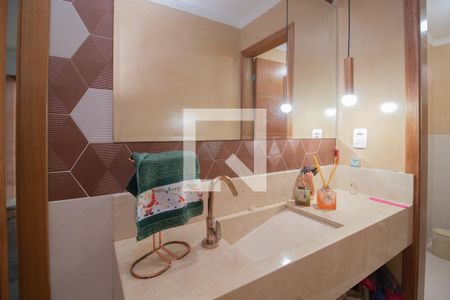 Casa à venda com 250m², 4 quartos e 2 vagas Casa à venda com 250m², 4 quartos e 2 vagasLavabo