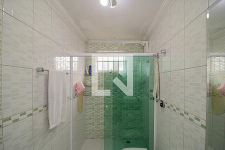 Casa à venda com 250m², 4 quartos e 2 vagas Casa à venda com 250m², 4 quartos e 2 vagasBanheiro 2