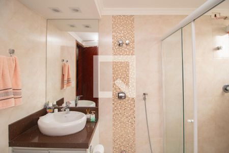 Casa à venda com 250m², 4 quartos e 2 vagas Casa à venda com 250m², 4 quartos e 2 vagasBanheiro da Suíte