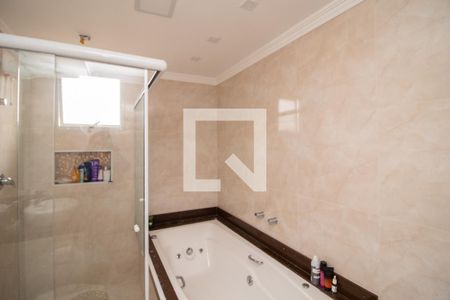 Casa à venda com 250m², 4 quartos e 2 vagas Casa à venda com 250m², 4 quartos e 2 vagasBanheiro da Suíte