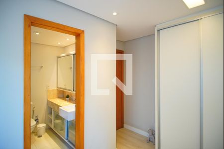 Apartamento à venda com 221m², 3 quartos e 2 vagasCloset da Suíte