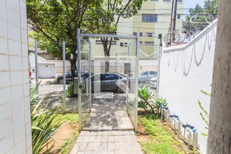 Apartamento à venda com 220m², 3 quartos e 2 vagas Apartamento à venda com 220m², 3 quartos e 2 vagasHall de Entrada