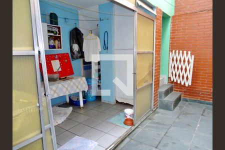 Casa à venda com 230m², 3 quartos e 2 vagas