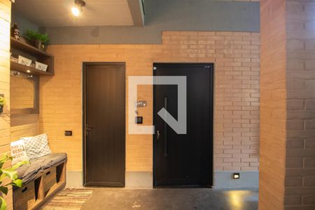 Casa à venda com 230m², 3 quartos e 2 vagas Casa à venda com 230m², 3 quartos e 2 vagasHall