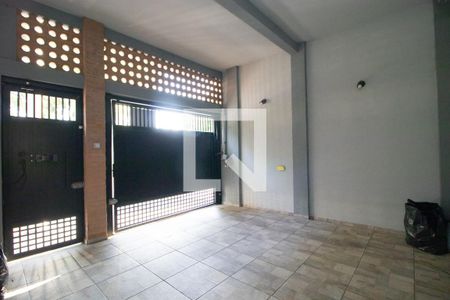 Casa à venda com 230m², 3 quartos e 2 vagas Casa à venda com 230m², 3 quartos e 2 vagasGaragem