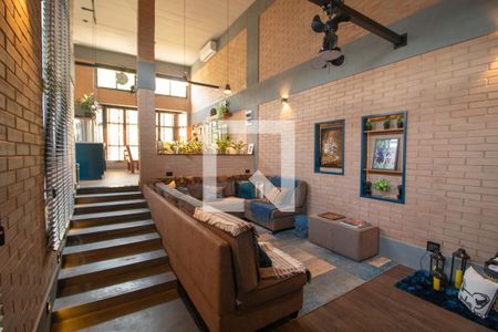 Casa à venda com 230m², 3 quartos e 2 vagas Casa à venda com 230m², 3 quartos e 2 vagasSala 2