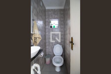 Casa à venda com 230m², 3 quartos e 2 vagas Casa à venda com 230m², 3 quartos e 2 vagasBanheiro 4