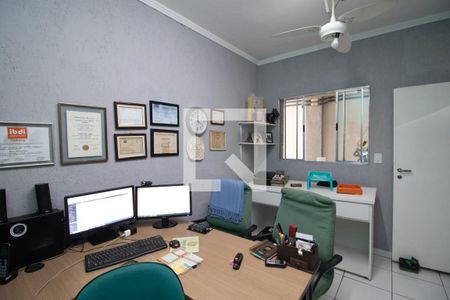 Casa à venda com 230m², 3 quartos e 2 vagas Casa à venda com 230m², 3 quartos e 2 vagasSala 5