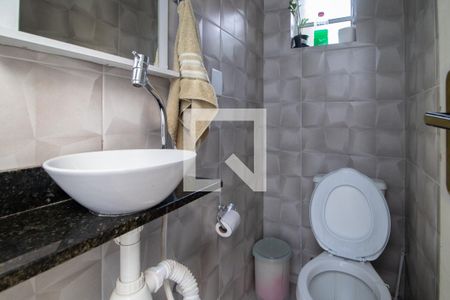 Casa à venda com 230m², 3 quartos e 2 vagas Casa à venda com 230m², 3 quartos e 2 vagasBanheiro 4