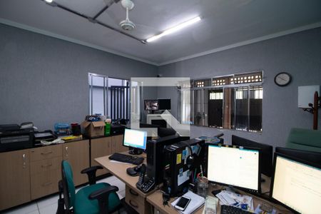 Casa à venda com 230m², 3 quartos e 2 vagas Casa à venda com 230m², 3 quartos e 2 vagasSala 3