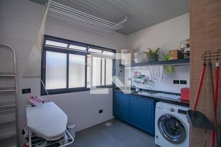 Casa à venda com 230m², 3 quartos e 2 vagas Casa à venda com 230m², 3 quartos e 2 vagasÁrea de Serviço