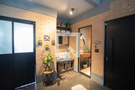 Casa à venda com 230m², 3 quartos e 2 vagas Casa à venda com 230m², 3 quartos e 2 vagasHall