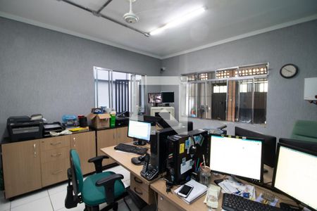 Casa à venda com 230m², 3 quartos e 2 vagas Casa à venda com 230m², 3 quartos e 2 vagasSala 3