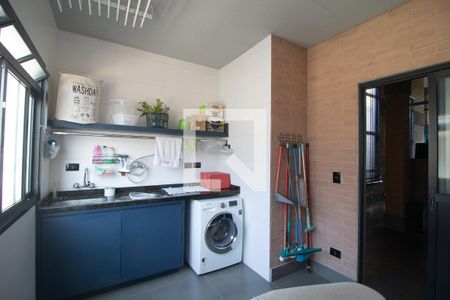 Casa à venda com 230m², 3 quartos e 2 vagas Casa à venda com 230m², 3 quartos e 2 vagasÁrea de Serviço