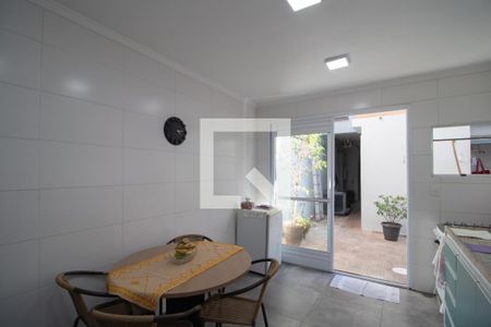 Casa à venda com 230m², 3 quartos e 2 vagas Casa à venda com 230m², 3 quartos e 2 vagasCozinha 2