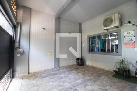 Casa à venda com 230m², 3 quartos e 2 vagas Casa à venda com 230m², 3 quartos e 2 vagasGaragem