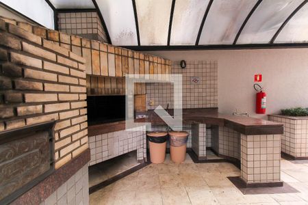 Apartamento à venda com 200m², 4 quartos e 3 vagas Apartamento à venda com 200m², 4 quartos e 3 vagasÁrea comum - Churrasqueira