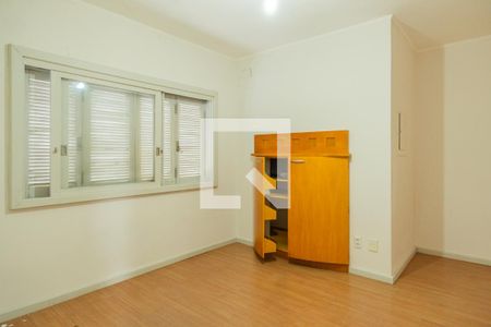 Casa à venda com 400m², 5 quartos e 4 vagas Casa à venda com 400m², 5 quartos e 4 vagasCorredor