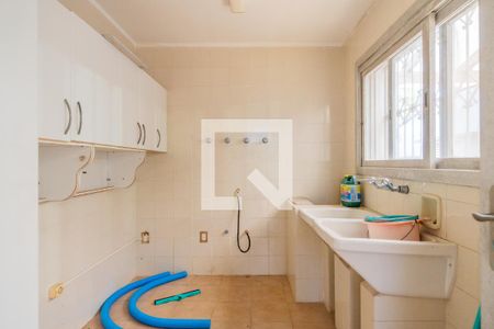 Casa à venda com 400m², 5 quartos e 4 vagas Casa à venda com 400m², 5 quartos e 4 vagasÁrea de Serviço