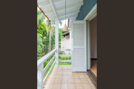 Casa à venda com 400m², 5 quartos e 4 vagas Casa à venda com 400m², 5 quartos e 4 vagasVaranda do Quarto 5 - Suíte