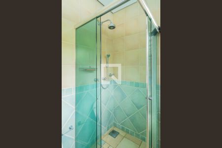 Casa à venda com 400m², 5 quartos e 4 vagas Casa à venda com 400m², 5 quartos e 4 vagasBanheiro externo