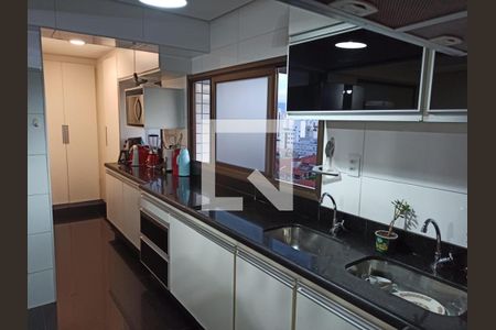 Apartamento à venda com 500m², 5 quartos e 5 vagas Apartamento à venda com 500m², 5 quartos e 5 vagasCozinha