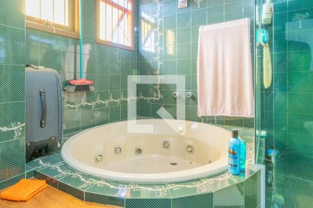 Casa à venda com 362m², 4 quartos e 2 vagas Casa à venda com 362m², 4 quartos e 2 vagasBanheiro da Suíte