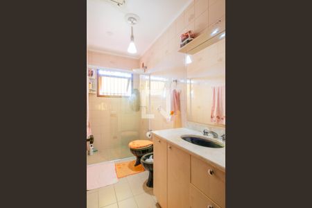 Casa à venda com 362m², 4 quartos e 2 vagas Casa à venda com 362m², 4 quartos e 2 vagasBanheiro Social 1