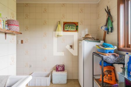 Casa à venda com 362m², 4 quartos e 2 vagas Casa à venda com 362m², 4 quartos e 2 vagasÁrea de Serviço