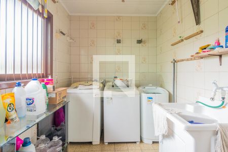 Casa à venda com 362m², 4 quartos e 2 vagas Casa à venda com 362m², 4 quartos e 2 vagasÁrea de Serviço