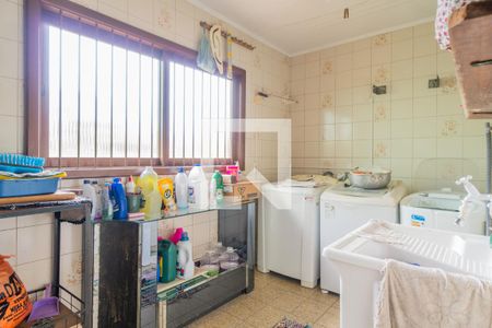 Casa à venda com 362m², 4 quartos e 2 vagas Casa à venda com 362m², 4 quartos e 2 vagasÁrea de Serviço