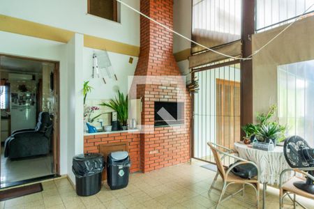 Casa à venda com 362m², 4 quartos e 2 vagas Casa à venda com 362m², 4 quartos e 2 vagasÁrea comum