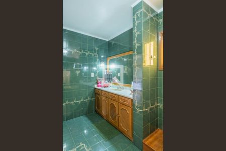 Casa à venda com 362m², 4 quartos e 2 vagas Casa à venda com 362m², 4 quartos e 2 vagasBanheiro da Suíte