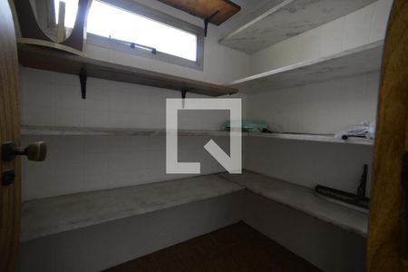 Apartamento à venda com 241m², 4 quartos e 3 vagasDespensa