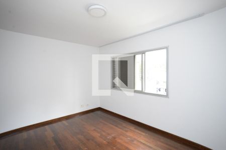 Apartamento à venda com 241m², 4 quartos e 3 vagasQuarto 4