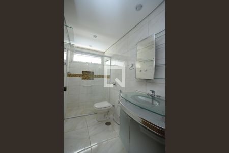 Apartamento à venda com 241m², 4 quartos e 3 vagasBanheiro do Quarto 3